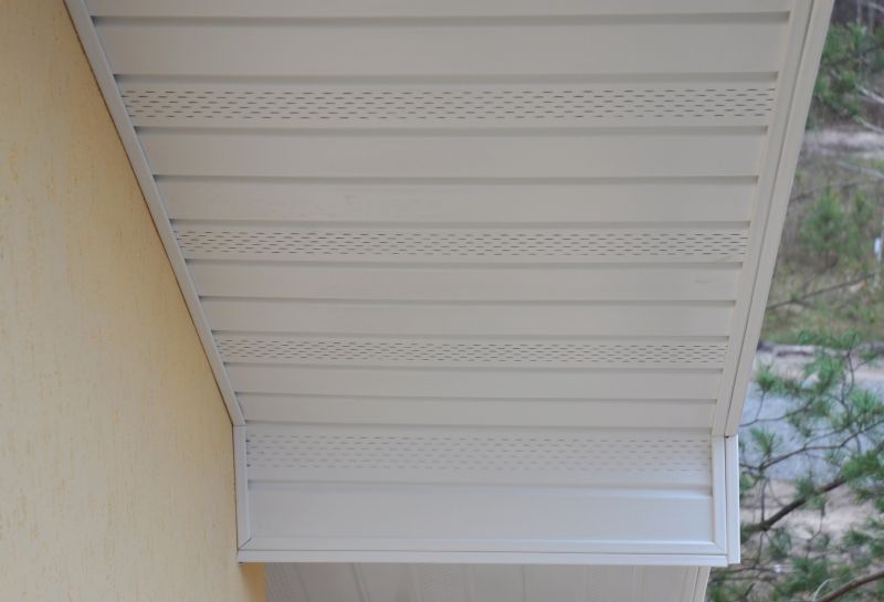 Cedar Siding Staining in Arvada, CO